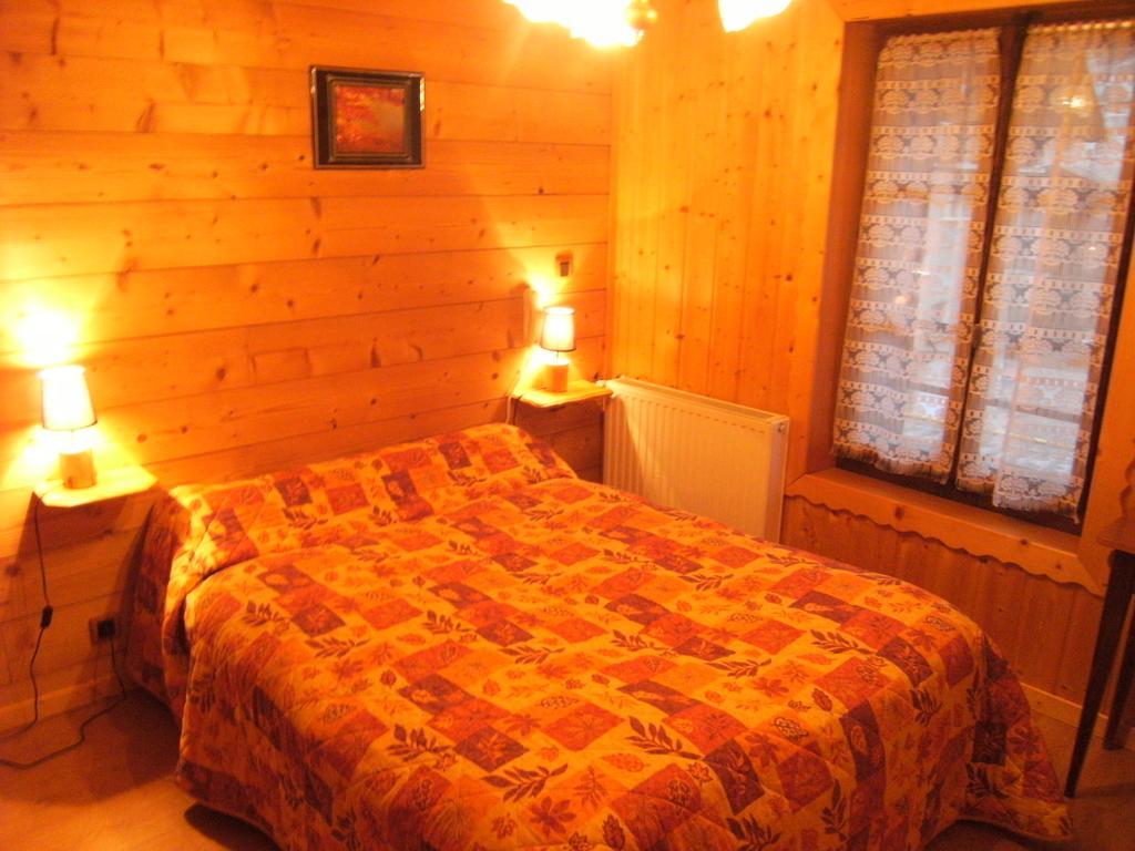 Les Touristes Otel Abondance Oda fotoğraf